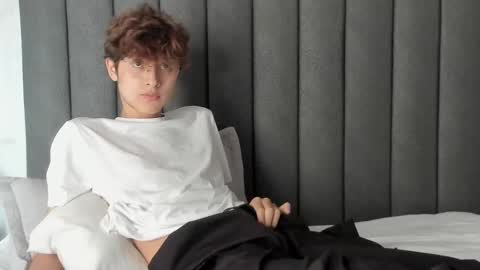 Boleyn online show from March 1, 2:34 pm