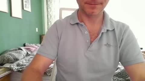 Snapshot of bomba8111 chatting on March 11, 8:52 am bomba8111 online show from March 11, 8:52 am