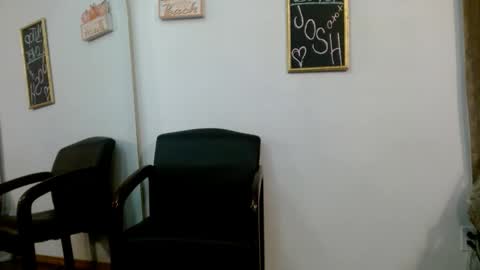 Snapshot of bombshellbaeby chatting on December 16, 10:31 am BombshellBaeby online show from December 16, 10:31 am