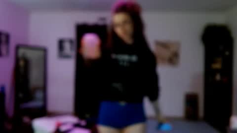 BombshellBaeby online show from May 13, 8:55 am
