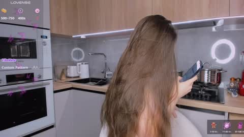 Olly online show from December 7, 10:23 am