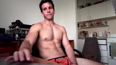 Snapshot of bondi333 chatting on December 20, 9:11 am Bondi online show from December 20, 9:11 am