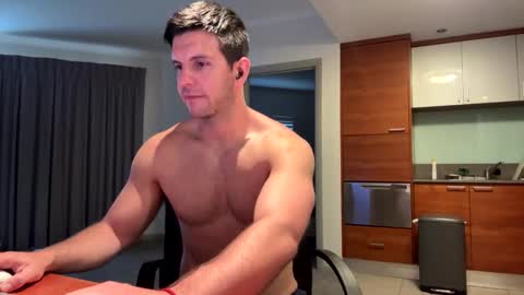 Snapshot of bondi333 chatting on November 20, 10:42 pm Bondi online show from November 20, 10:42 pm