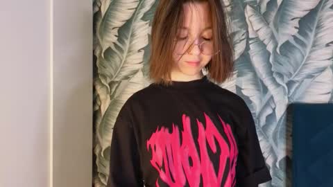 bondistar online show from December 17, 11:16 am