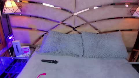 Snapshot of bonet_iris chatting on May 14, 11:06 am bonet_iris online show from May 14, 11:06 am