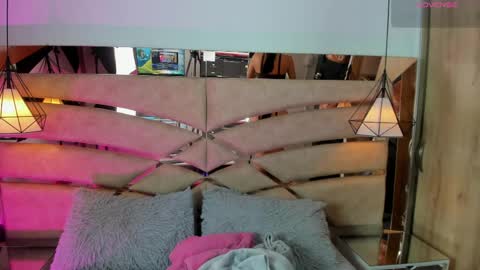 Snapshot of bonet_iris chatting on May 23, 11:03 am bonet_iris online show from May 23, 11:03 am
