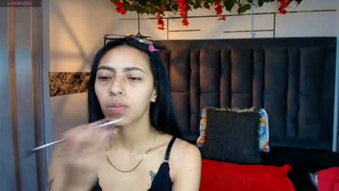 BONIE WILLS online show from April 18, 12:31 pm