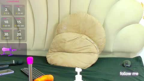 Snapshot of bonieklent chatting on November 13, 4:11 am bonieklent online show from November 13, 4:11 am