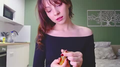 Snapshot of bonjourlabelle chatting on January 14, 2:55 pm Mary 3 live time content 18 online show from January 14, 2:55 pm