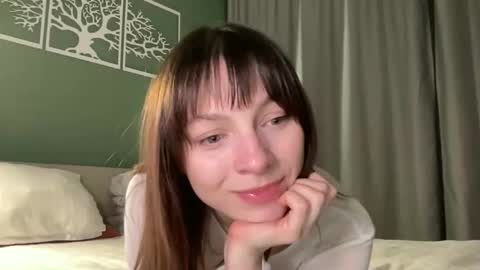 Snapshot of bonjourlabelle chatting on February 2, 8:18 pm Mary 3 live time content 18 online show from February 2, 8:18 pm