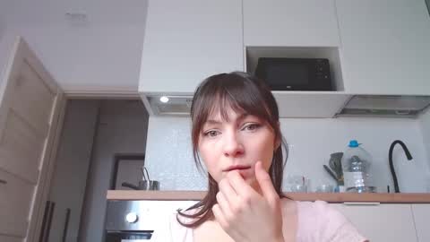 Snapshot of bonjourlabelle chatting on February 21, 10:16 am Mary 3 live time content 18 online show from February 21, 10:16 am