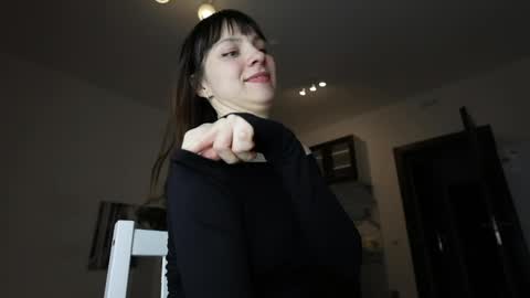 Snapshot of bonjourlabelle chatting on April 8, 7:58 pm Mary 3 live time content 18 online show from April 8, 7:58 pm