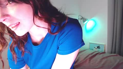 Snapshot of bonjourlabelle chatting on July 6, 5:15 pm Mary 3 live time content 18 online show from July 6, 5:15 pm