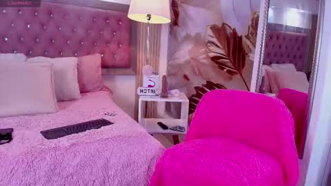 i AM Bonnie  online show from March 17, 3:33 am