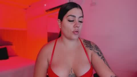 Bonnie  online show from July 16, 11:05 am