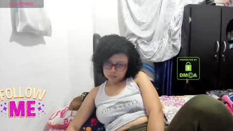 Snapshot of bonnie_lam_ chatting on November 1, 12:23 am bonnie lam hello welcome to my room I hope you have fun and you can reach your maximum pleasure here with me online show from November 1, 12:23 am