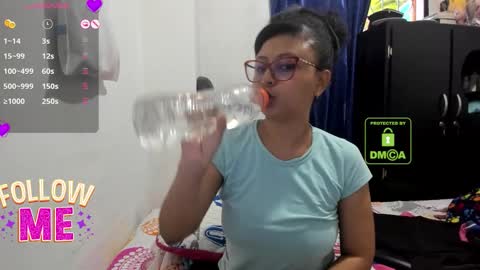 Snapshot of bonnie_lam_ chatting on November 4, 10:09 pm bonnie lam hello welcome to my room I hope you have fun and you can reach your maximum pleasure here with me online show from November 4, 10:09 pm