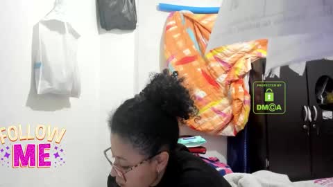 Snapshot of bonnie_lam_ chatting on November 14, 4:11 am bonnie lam hello welcome to my room I hope you have fun and you can reach your maximum pleasure here with me online show from November 14, 4:11 am