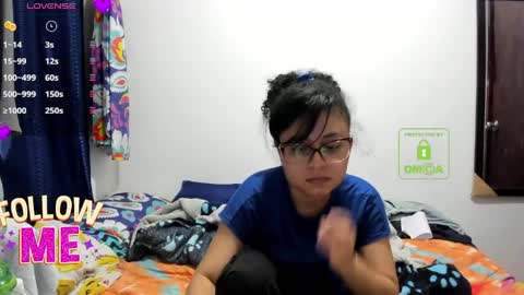 Snapshot of bonnie_lam_ chatting on May 12, 5:04 am bonnie lam hello welcome to my room I hope you have fun and you can reach your maximum pleasure here with me online show from May 12, 5:04 am