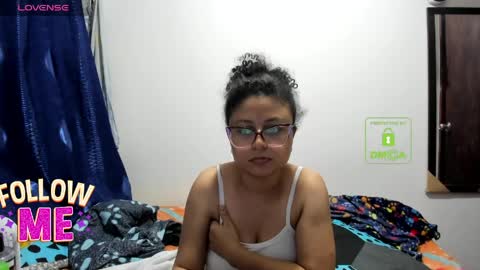 Snapshot of bonnie_lam_ chatting on May 17, 5:49 am bonnie lam hello welcome to my room I hope you have fun and you can reach your maximum pleasure here with me online show from May 17, 5:49 am