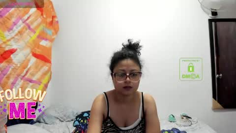 Snapshot of bonnie_lam_ chatting on May 24, 3:33 am bonnie lam hello welcome to my room I hope you have fun and you can reach your maximum pleasure here with me online show from May 24, 3:33 am
