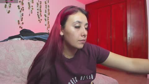 Bonnie Help me reach 500 likes online show from January 11, 10:51 pm