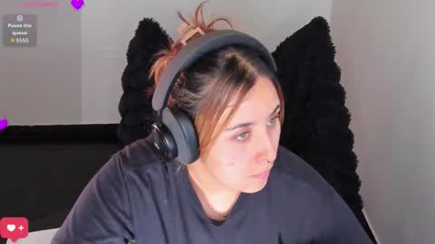 Bonnie Help me reach 500 likes online show from February 12, 7:53 pm