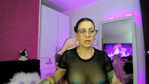 Snapshot of bonnie_ray40 chatting on May 27, 3:14 am bonnie online show from May 27, 3:14 am