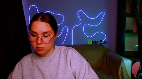 Bonnie online show from April 3, 1:31 pm