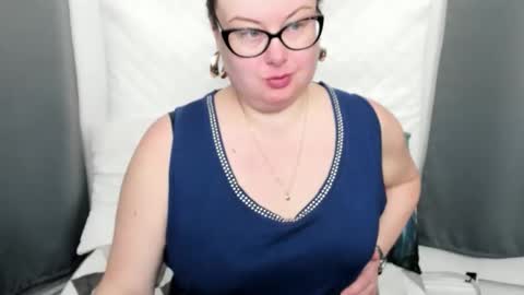 Bonnie online show from November 20, 5:40 am