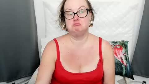 Snapshot of bonnieshining chatting on July 4, 9:48 am Bonnie online show from July 4, 9:48 am