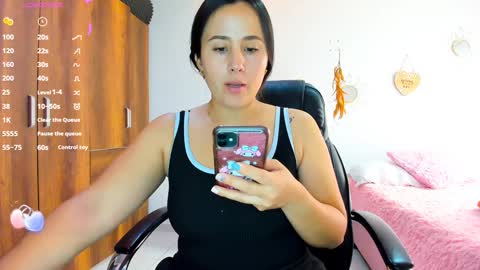 Snapshot of bonny_greylm chatting on January 16, 6:59 pm sofia online show from January 16, 6:59 pm
