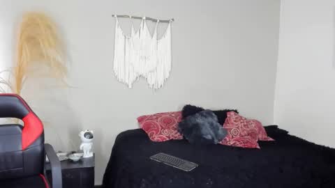 Snapshot of bonny_honey_ chatting on May 30, 9:56 pm Bonny online show from May 30, 9:56 pm