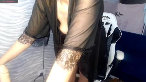 Snapshot of bonny_klyde95 chatting on March 8, 11:58 am bonny_klyde95 online show from March 8, 11:58 am