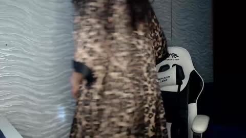 Snapshot of bonny_klyde95 chatting on September 23, 11:57 am bonny_klyde95 online show from September 23, 11:57 am