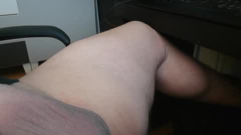 Snapshot of bonobooy chatting on January 1, 3:35 pm Bonobooy online show from January 1, 3:35 pm