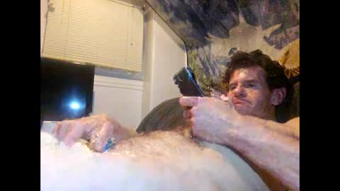 Snapshot of bonop1 chatting on December 17, 6:02 am bonop1 online show from December 17, 6:02 am