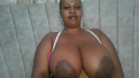 Snapshot of boobberry01 chatting on July 29, 1:59 am Berry online show from July 29, 1:59 am