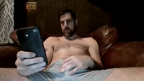 Snapshot of booboobumbum1 chatting on March 7, 2:41 am booboobumbum1 online show from March 7, 2:41 am