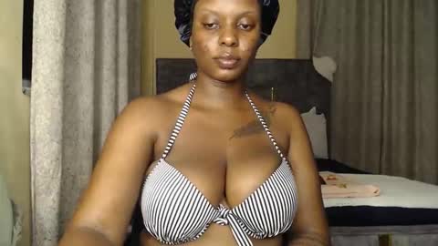 Snapshot of booby_candy chatting on May 9, 7:52 pm booby_candy online show from May 9, 7:52 pm