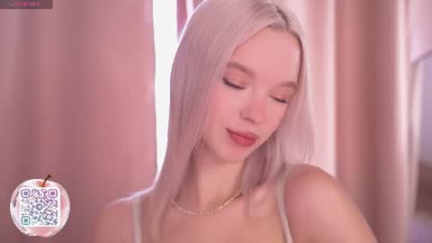 Snapshot of boobybliss chatting on July 10, 8:50 am Alina online show from July 10, 8:50 am