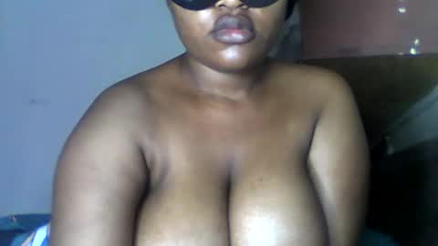 Snapshot of boobylicious012 chatting on July 20, 2:04 am boobylicious012 online show from July 20, 2:04 am