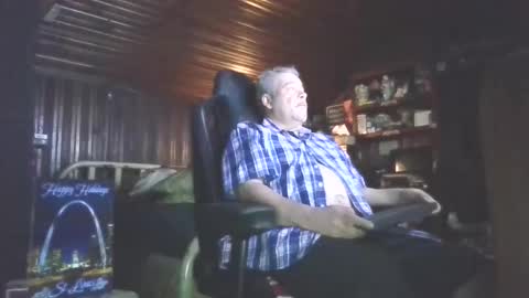 Snapshot of booshy chatting on May 15, 8:21 am Booshwa online show from May 15, 8:21 am