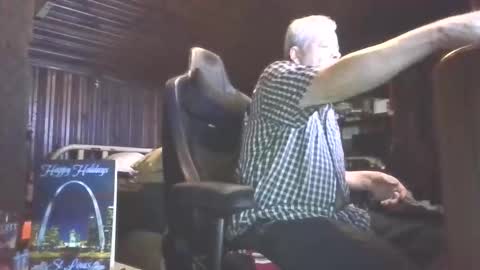 Snapshot of booshy chatting on May 26, 7:15 am Booshwa online show from May 26, 7:15 am