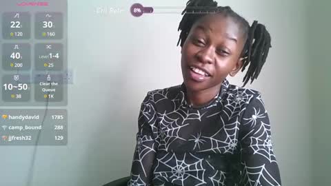 Snapshot of booty_queen001 chatting on December 8, 7:37 am Heather online show from December 8, 7:37 am