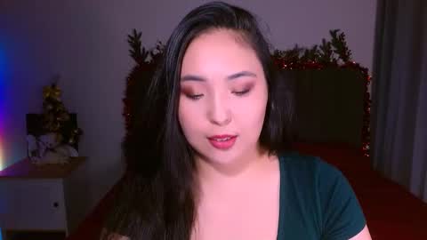 Snapshot of bootylecious_ chatting on December 28, 4:09 pm Mona online show from December 28, 4:09 pm