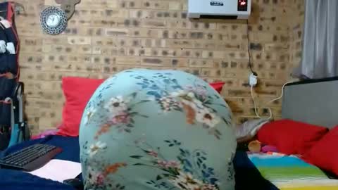 bootytwerkxxx online show from April 26, 12:08 am
