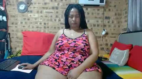 Snapshot of bootytwerkxxx chatting on May 12, 2:52 am bootytwerkxxx online show from May 12, 2:52 am