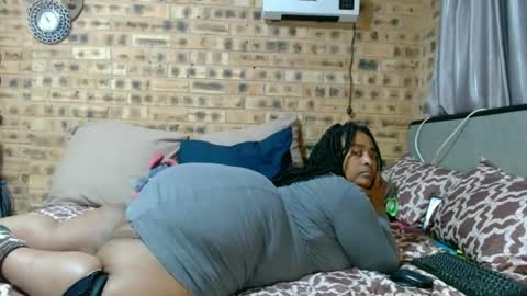 Snapshot of bootytwerkxxx chatting on June 11, 8:51 pm bootytwerkxxx online show from June 11, 8:51 pm