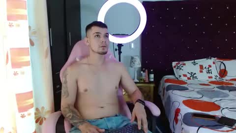 booyhott_ online show from October 30, 7:58 pm